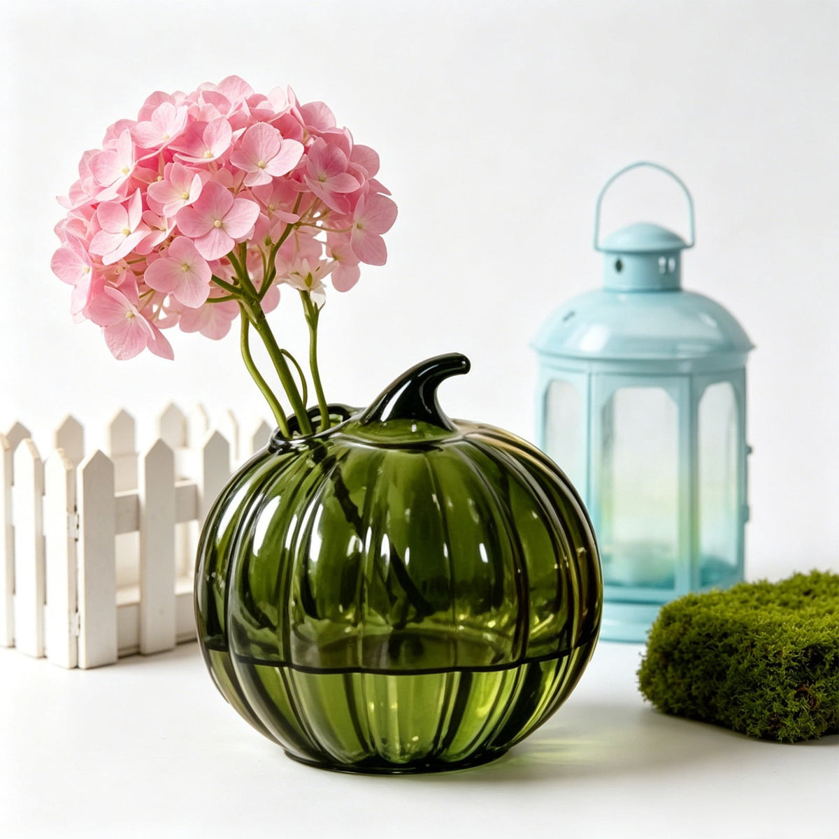 SLYNSHome Striped Glass Pumpkin Shaped Vase, Mini Hydroponic Flower Container,Clear Decorative Pumpkin Glass Centerpiece For Fall Thanksgiving Indoor Tabletop Home Decor