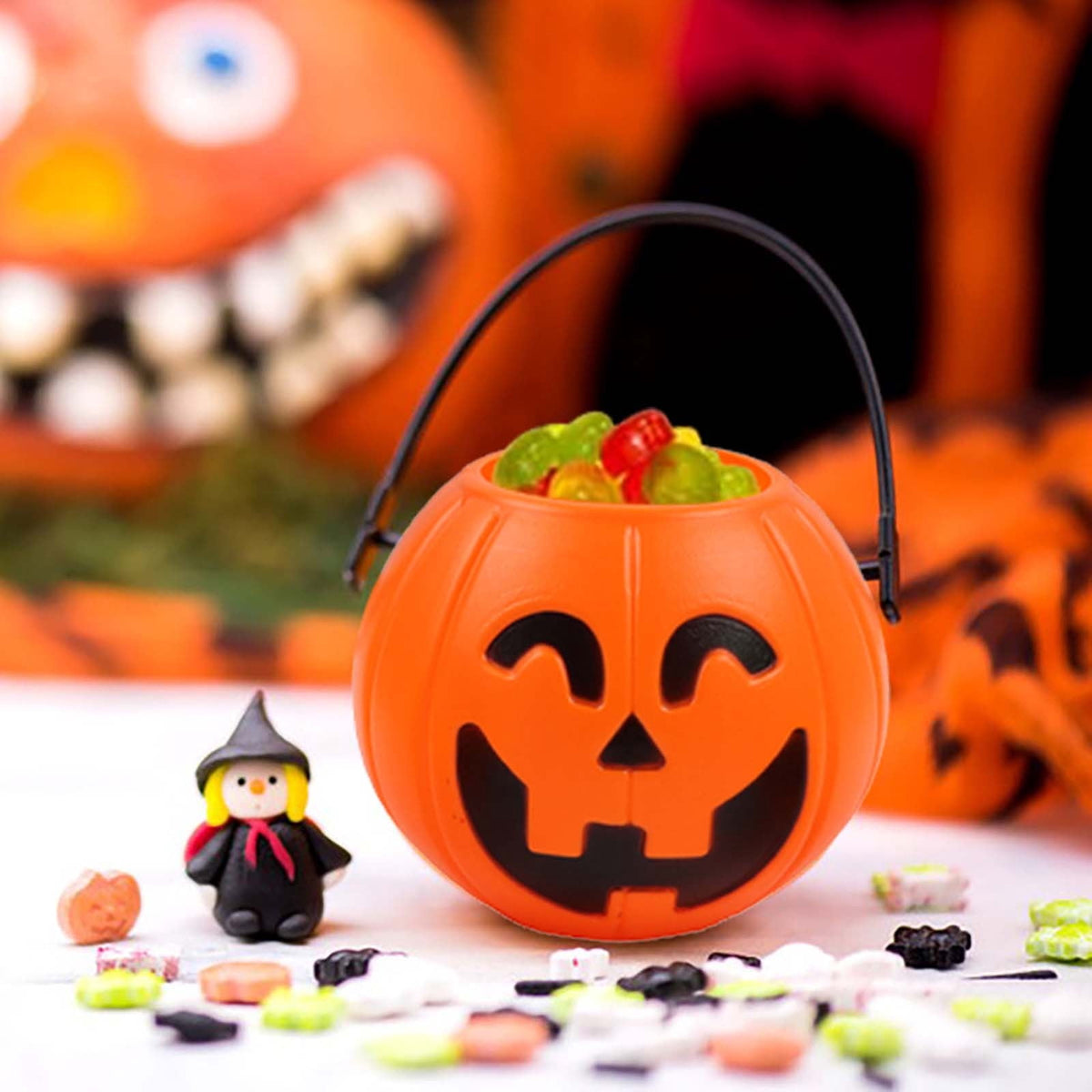 Kyusrd Trick or Treat Halloween Lantern Pumpkin Decoration Lighted Table Centerpieces Ornaments Spooky Pumpkin Prop Decor Decorative Wedding Candy Bowl Organizer Canisters