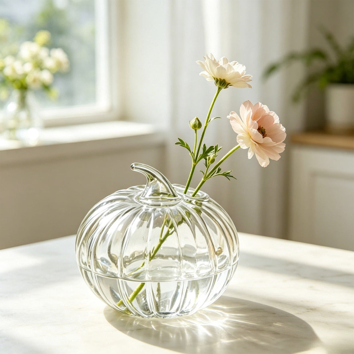 SLYNSHome Striped Glass Pumpkin Shaped Vase, Mini Hydroponic Flower Container,Clear Decorative Pumpkin Glass Centerpiece For Fall Thanksgiving Indoor Tabletop Home Decor