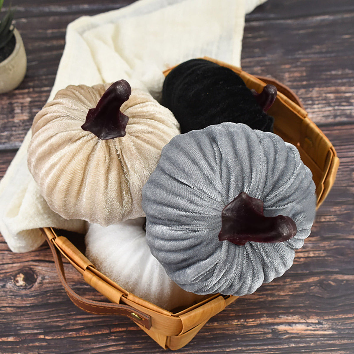Sahpxhe Halloween Pumpkin Decorations Halloween Velvet Pumpkins Decor Super Soft Stuffed with Exquisite 15*15cm